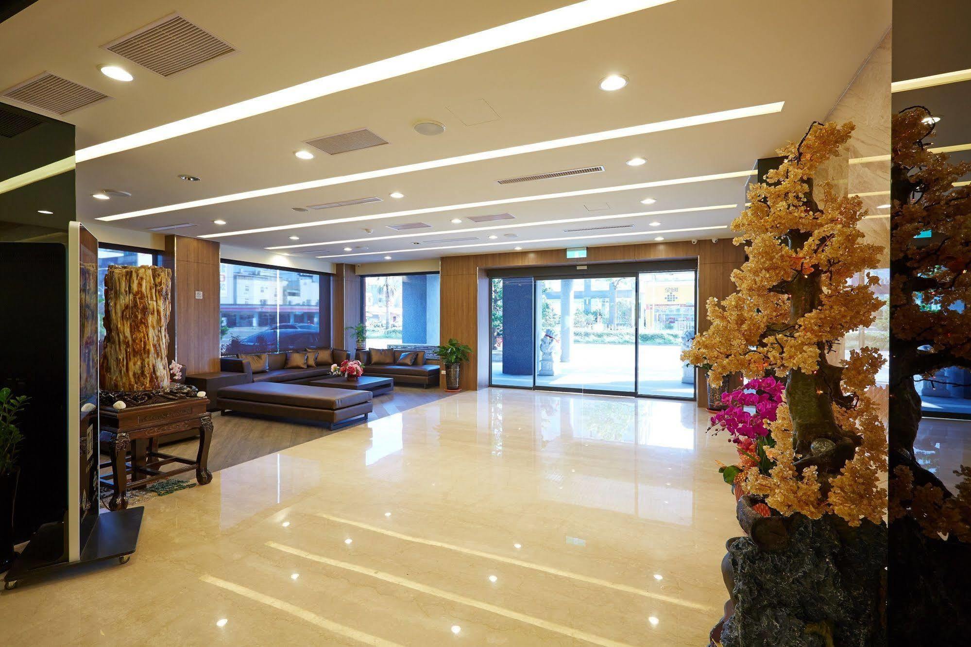 Hunt Champion Hotel Taichung Buitenkant foto