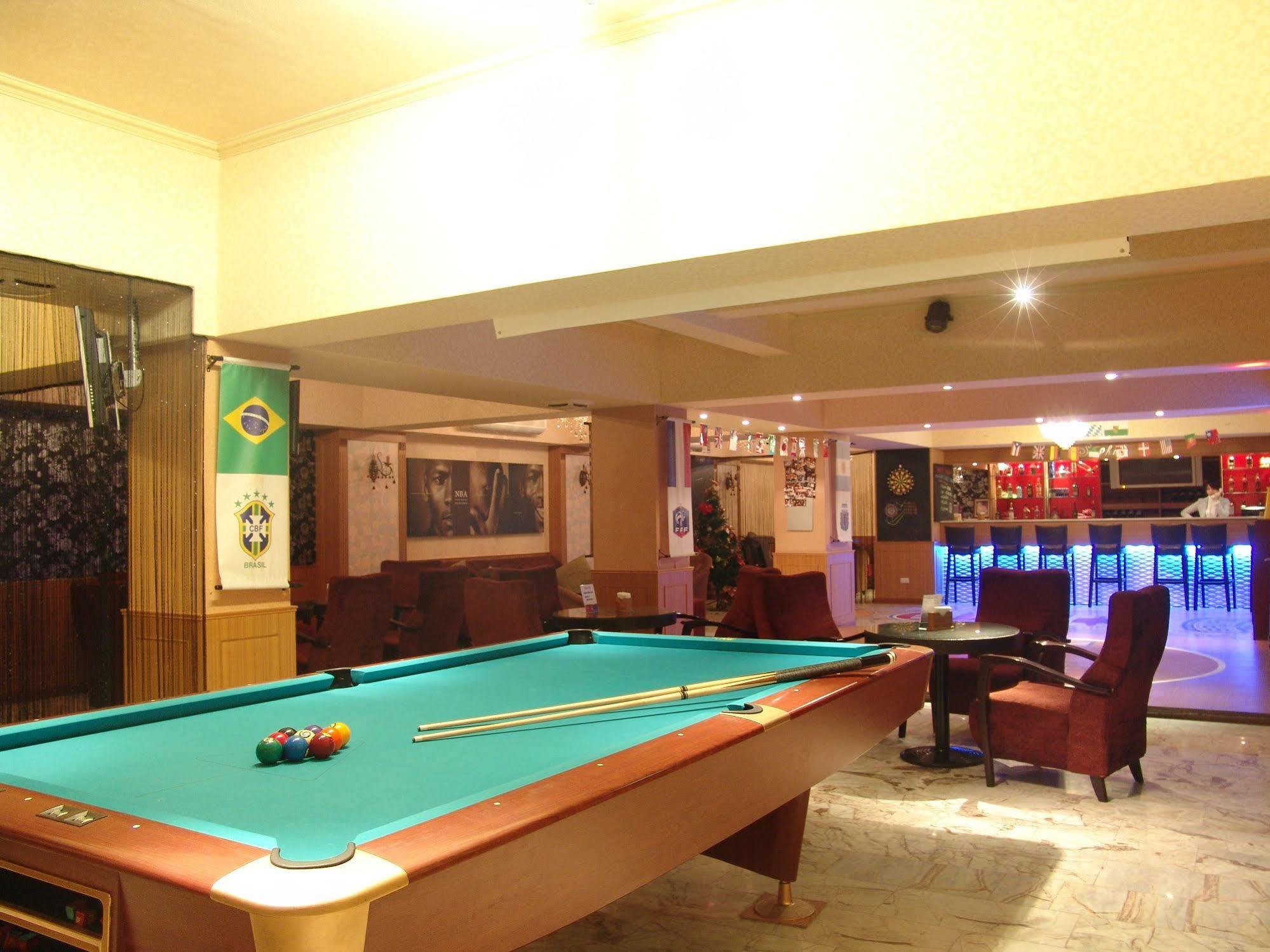 Hunt Champion Hotel Taichung Buitenkant foto