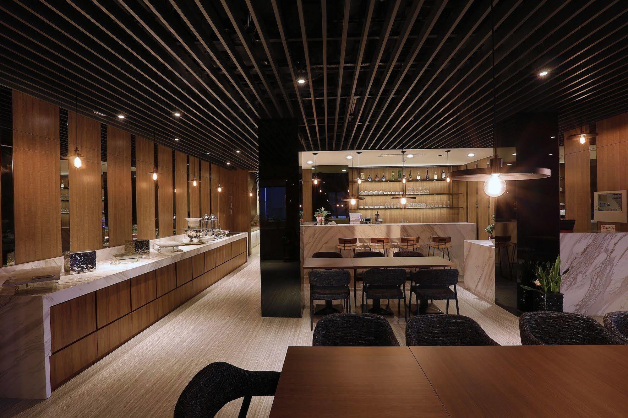 Hunt Champion Hotel Taichung Buitenkant foto
