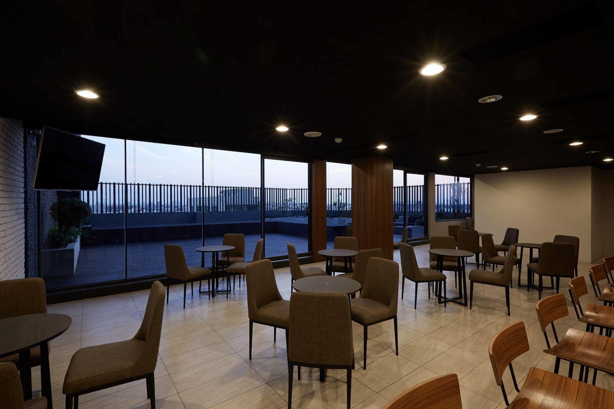 Hunt Champion Hotel Taichung Buitenkant foto