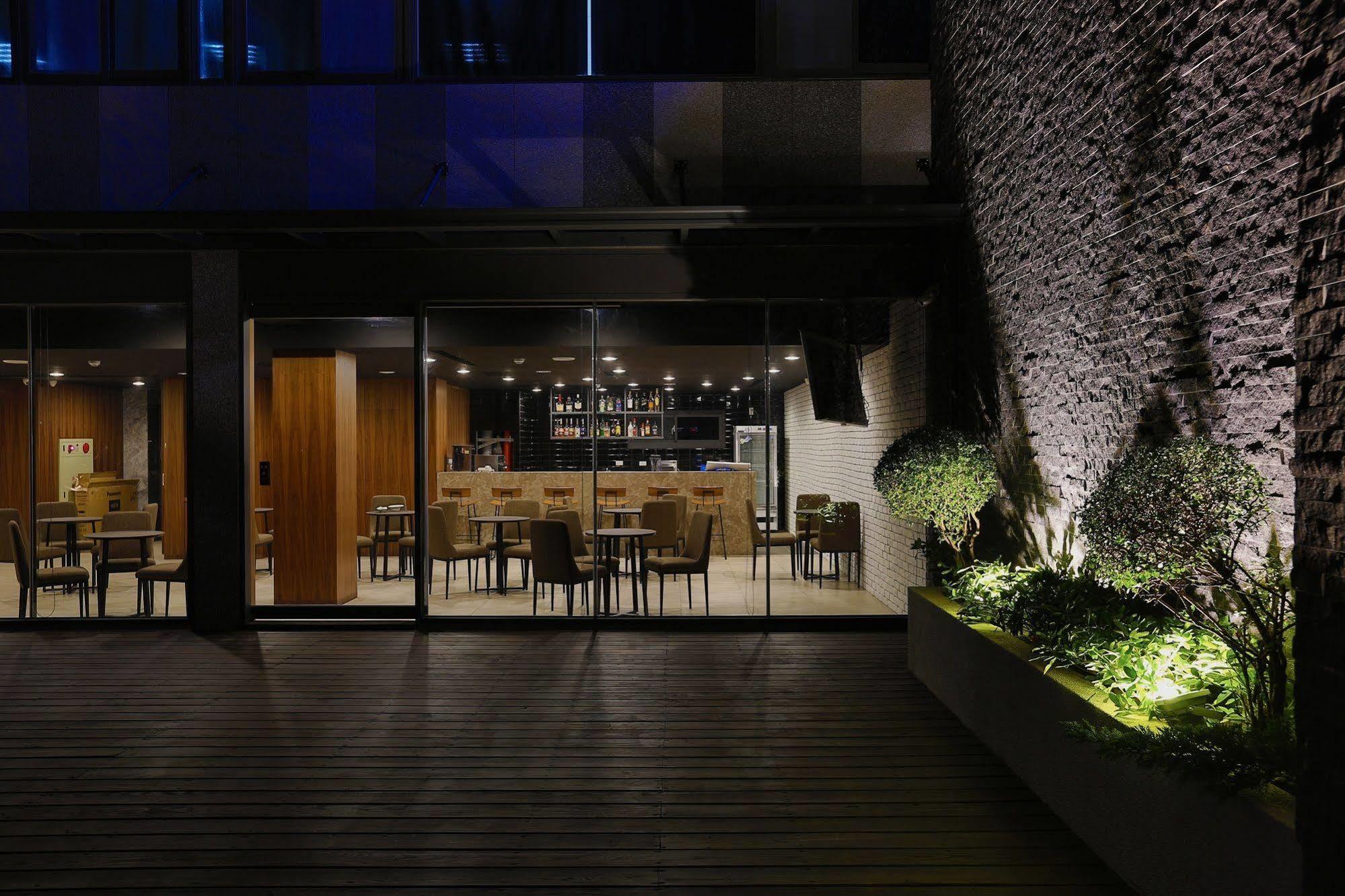 Hunt Champion Hotel Taichung Buitenkant foto