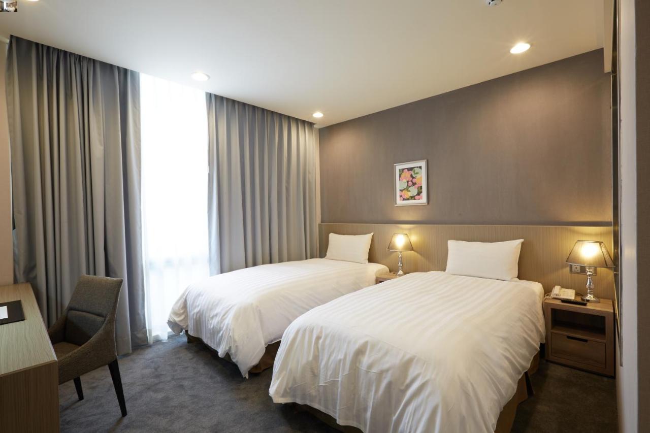 Hunt Champion Hotel Taichung Buitenkant foto